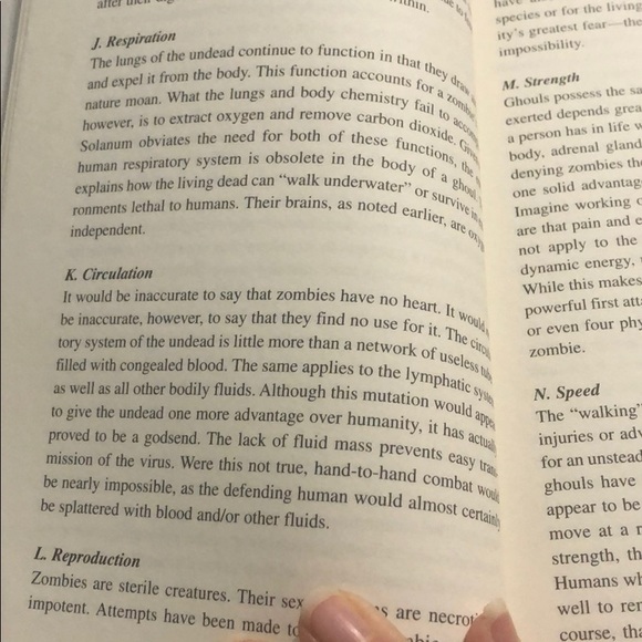 The Zombie Survival Guide🤑 - Picture 5 of 6